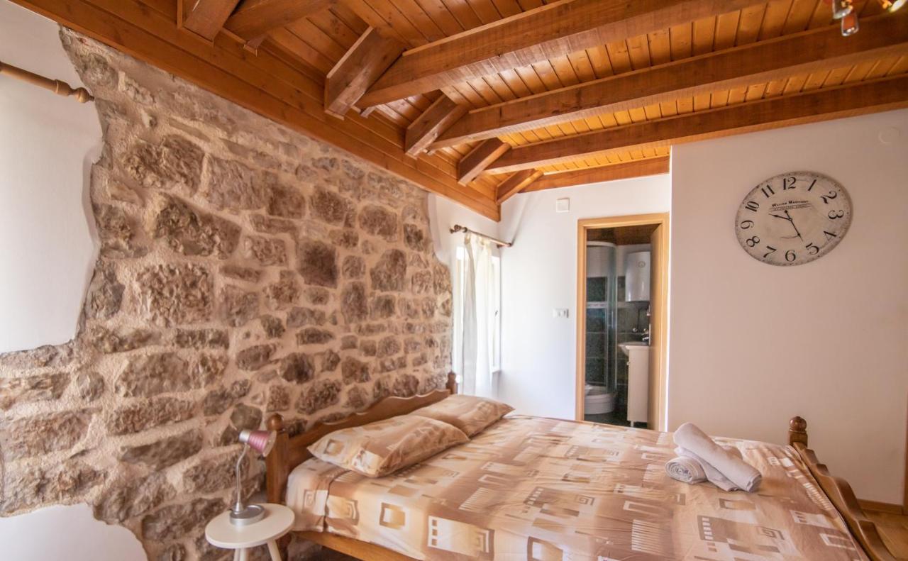 Apartments Loriana Σίμπενικ Εξωτερικό φωτογραφία