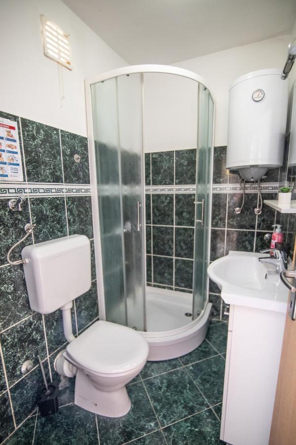 Apartments Loriana Σίμπενικ Εξωτερικό φωτογραφία