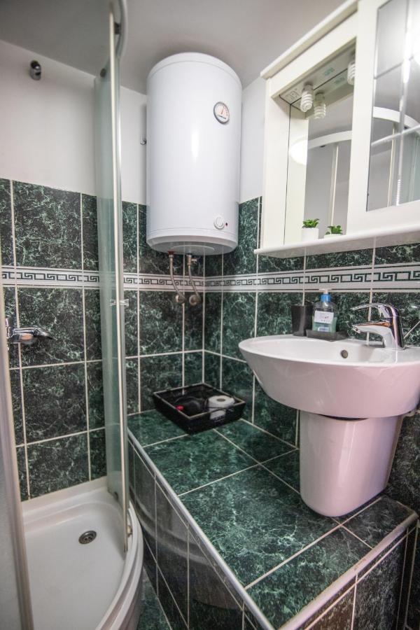 Apartments Loriana Σίμπενικ Εξωτερικό φωτογραφία