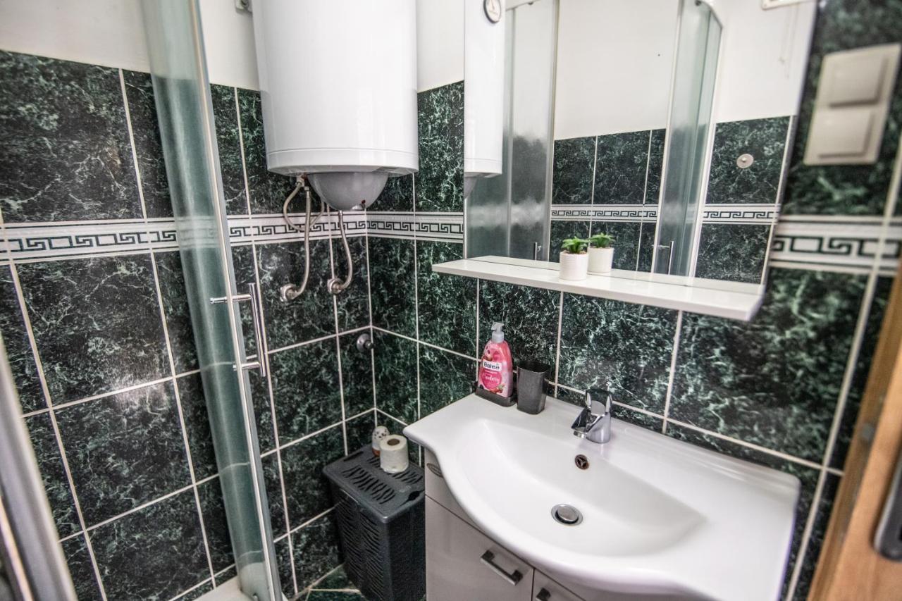 Apartments Loriana Σίμπενικ Εξωτερικό φωτογραφία