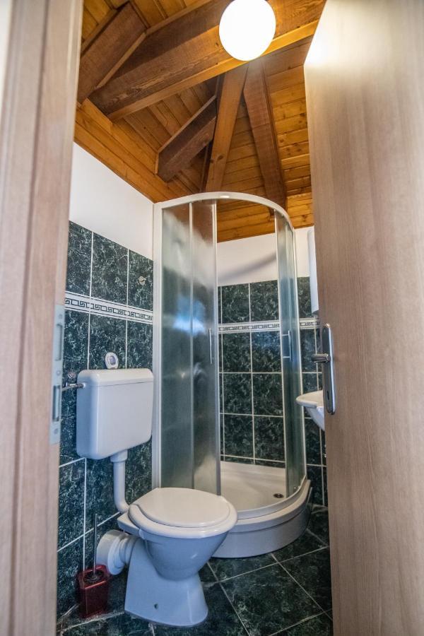 Apartments Loriana Σίμπενικ Εξωτερικό φωτογραφία
