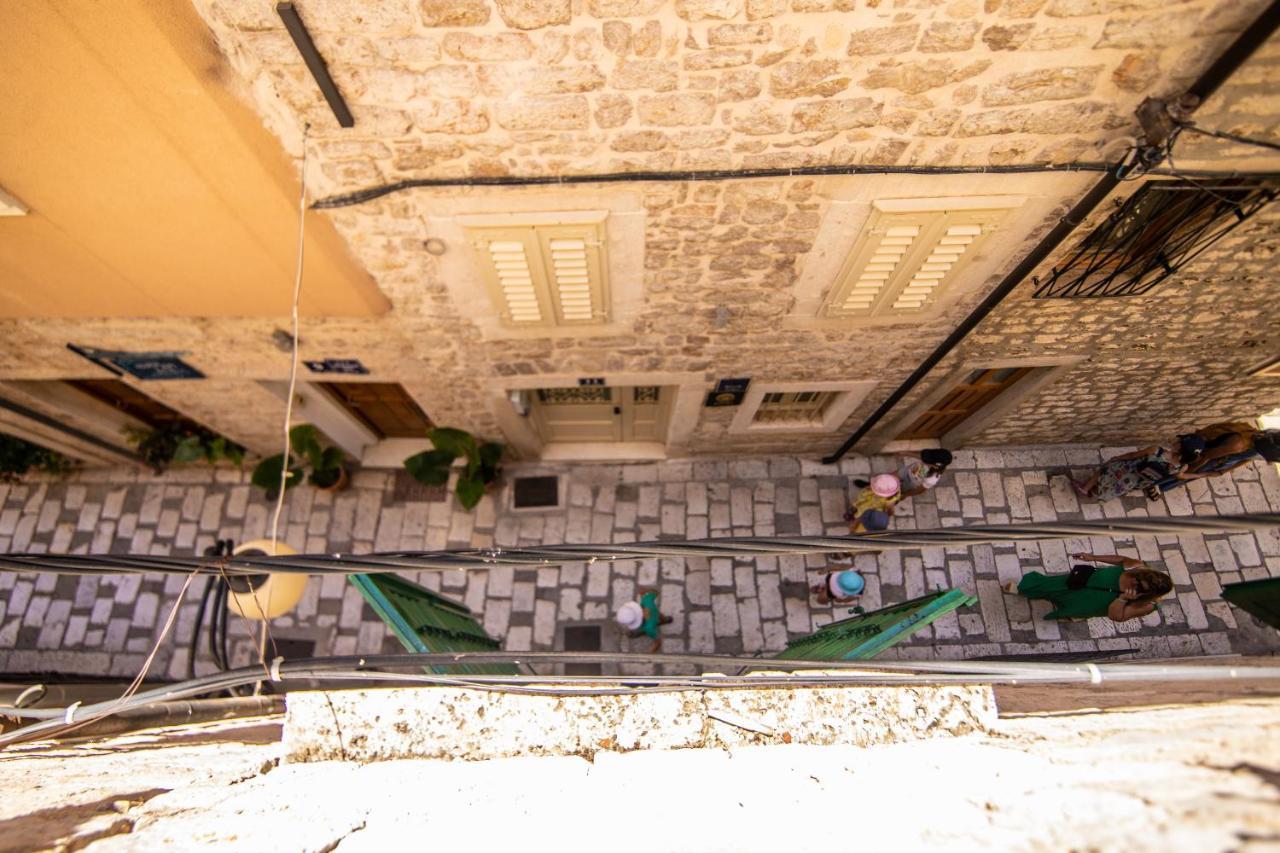 Apartments Loriana Σίμπενικ Εξωτερικό φωτογραφία