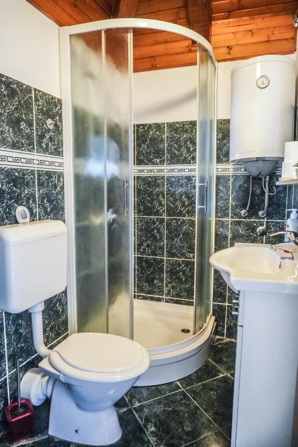 Apartments Loriana Σίμπενικ Εξωτερικό φωτογραφία
