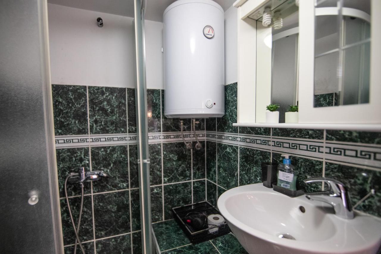 Apartments Loriana Σίμπενικ Εξωτερικό φωτογραφία