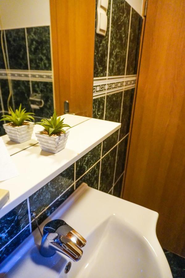 Apartments Loriana Σίμπενικ Εξωτερικό φωτογραφία