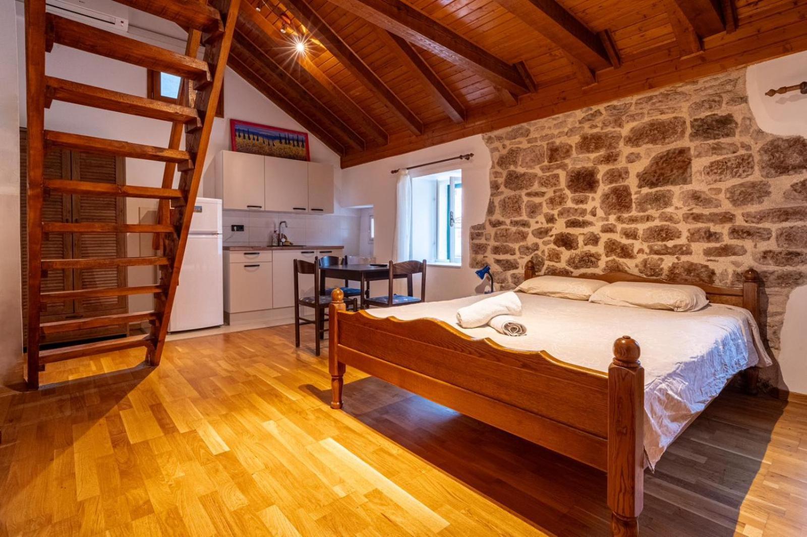 Apartments Loriana Σίμπενικ Εξωτερικό φωτογραφία