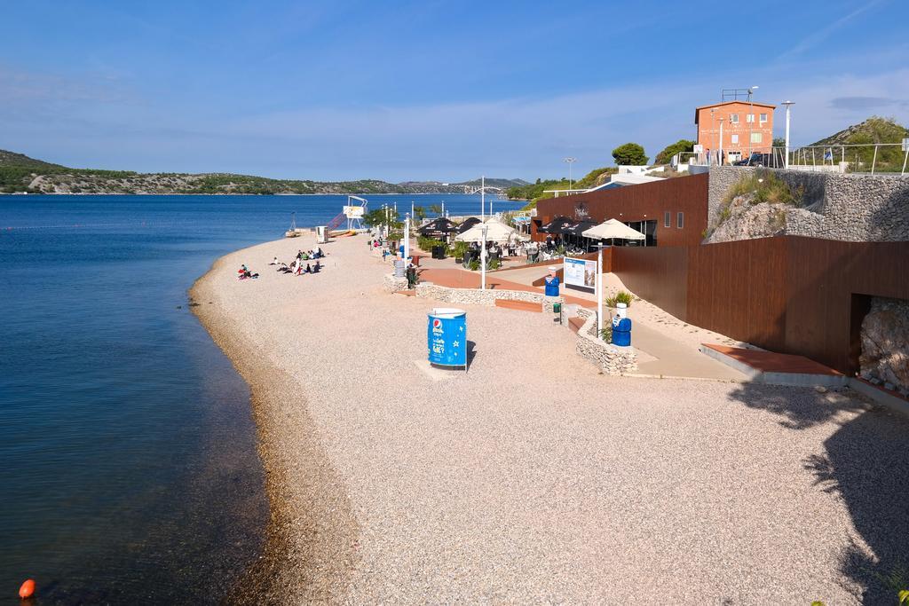 Apartments Loriana Σίμπενικ Εξωτερικό φωτογραφία