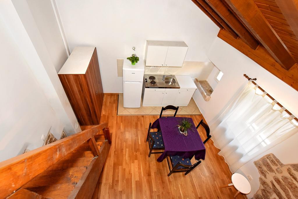 Apartments Loriana Σίμπενικ Εξωτερικό φωτογραφία
